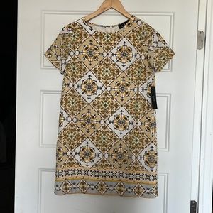 Lulus Dress XS - Brand New - Yellow Pattern - length: mid thigh